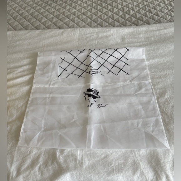 Vibrant Yellow Leather Bag - Picture 7 of 7